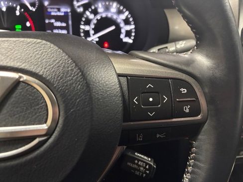 Used 2023 Lexus GX 460 Premium image 16