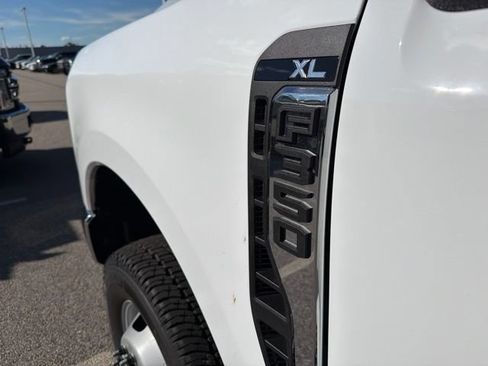 New 2026 Ford F350 XL w/ XL Chrome Package AWD/4WD image 7
