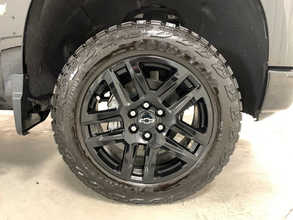 Used 2026 Chevrolet Silverado 1500 LT Trail Boss w/ LT Trail Boss Premium Package AWD/4WD image 12