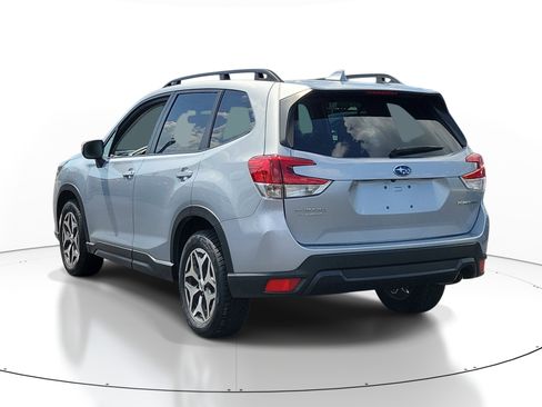 Certified 2023 Subaru Forester Premium AWD/4WD image 4