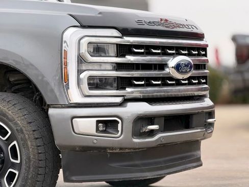 Used 2024 Ford F250 Platinum image 8