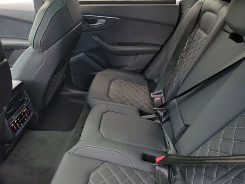 New 2026 Audi SQ8 Premium Plus AWD/4WD image 25