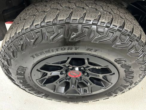 Used 2025 Toyota Tacoma TRD Pro w/ Tow Tech Package image 9