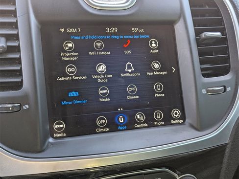 Used 2018 Chrysler 300 Touring w/ Sport Appearance Package image 9