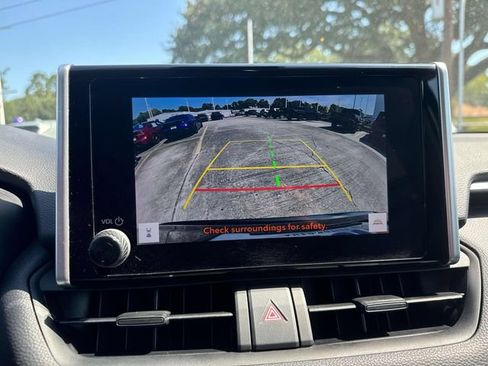 Used 2023 Toyota RAV4 XLE FWD image 31
