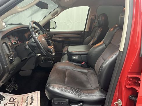 Used 2005 Dodge Ram 1500 Truck 2WD Quad Cab image 11