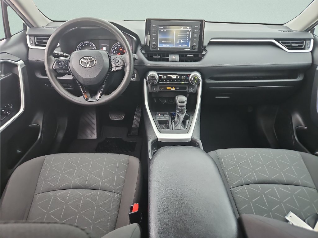 Certified 2021 Toyota RAV4 XLE w/ Convenience Package FWD image 12