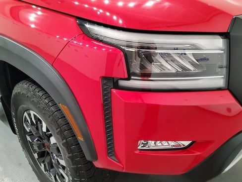 Used 2023 Nissan Frontier PRO-4X w/ Pro Convenience Package image 8