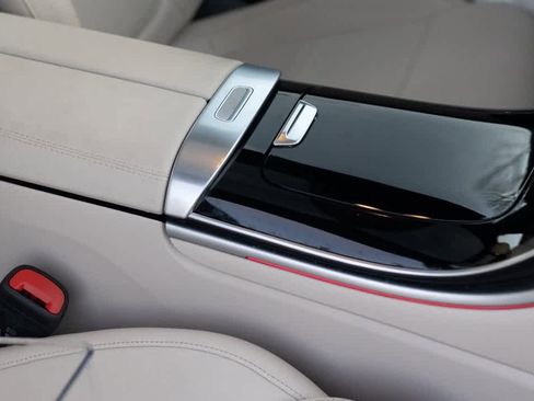 Used 2023 Mercedes-Benz C 300 4MATIC Sedan image 40