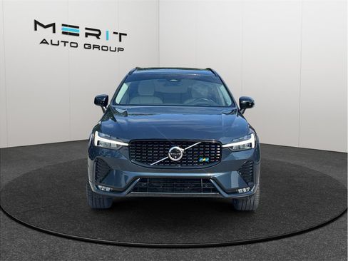 Used 2024 Volvo XC60 B5 Ultimate AWD/4WD image 3