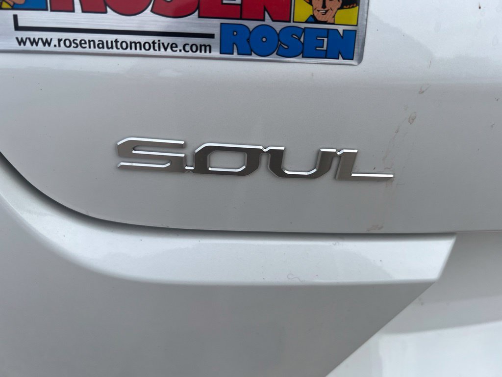 Certified 2023 Kia Soul S FWD image 32