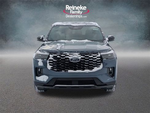 New 2026 Ford Explorer ST-Line image 2
