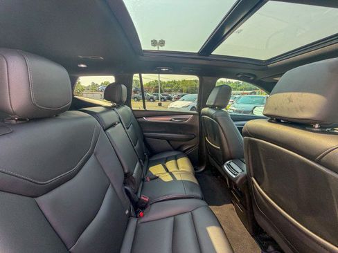 Used 2022 Cadillac XT6 Luxury FWD image 22