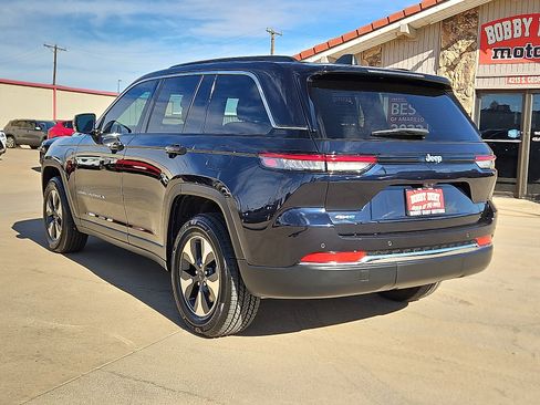 Used 2024 Jeep Grand Cherokee Limited 4xe image 2