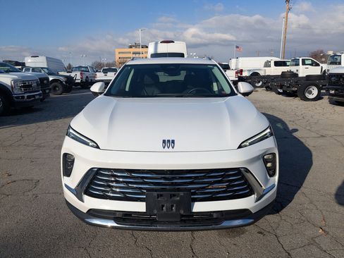 Used 2024 Buick Envision Preferred image 11