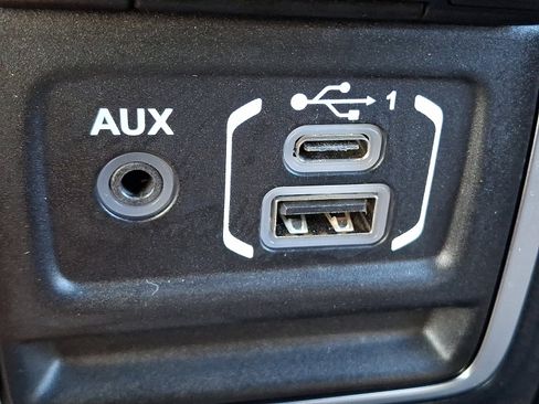 Certified 2022 Jeep Wrangler Unlimited Sahara w/ LED Lighting Group image 24