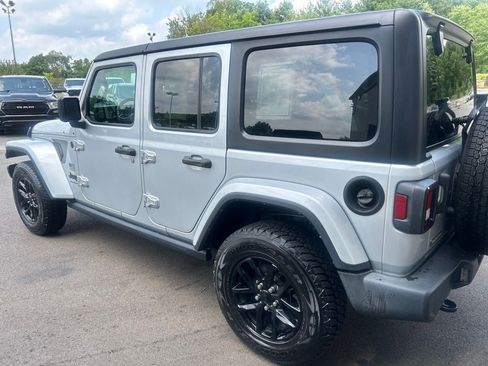 Used 2023 Jeep Wrangler Unlimited Sport AWD/4WD image 4