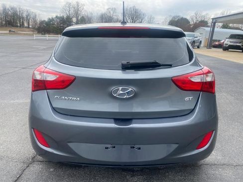 Used 2017 Hyundai Elantra GT image 9