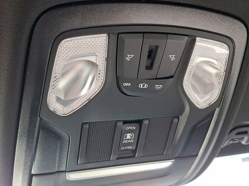 Used 2022 RAM 1500 Big Horn image 32