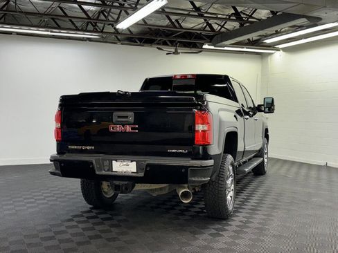 Used 2018 GMC Sierra 2500 Denali w/ Duramax Plus Package image 2