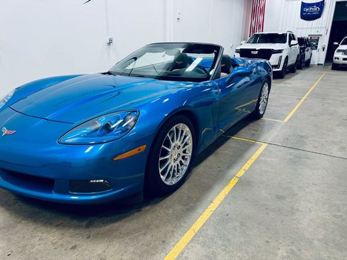 Used 2008 Chevrolet Corvette Convertible w/ Preferred Equipment Group RWD image 23