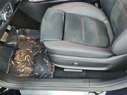 Used 2024 Mercedes-Benz EQB 250+ 250+ image 33