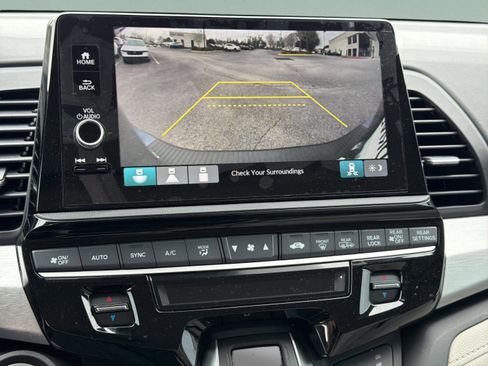 Certified 2026 Honda Odyssey EX-L image 12