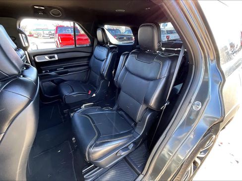 Used 2020 Ford Explorer ST image 19