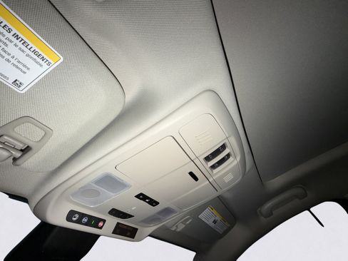 Used 2020 Buick Envision Premium image 40