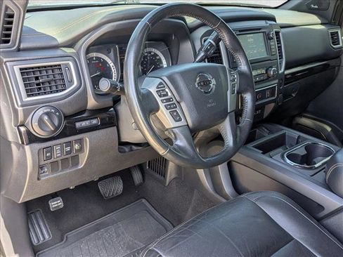 Used 2019 Nissan Titan SL w/ Midnight Edition AWD/4WD image 10