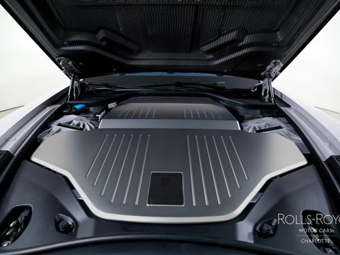 Used 2025 Rolls-Royce Spectre Black Badge w/ Spectre Enhancement Package image 31