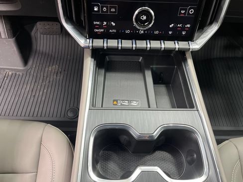 New 2026 GMC Acadia Elevation w/ Black Edition FWD image 17