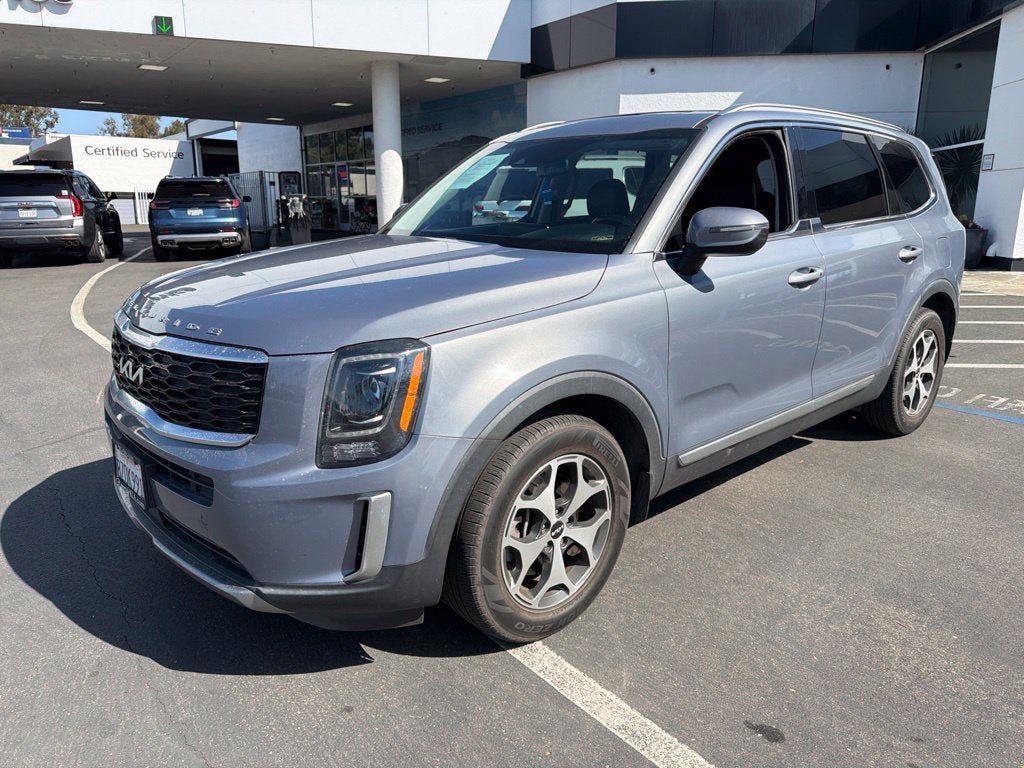 Used 2022 Kia Telluride EX FWD image 2