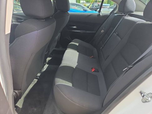 Used 2016 Chevrolet Cruze LT FWD image 17
