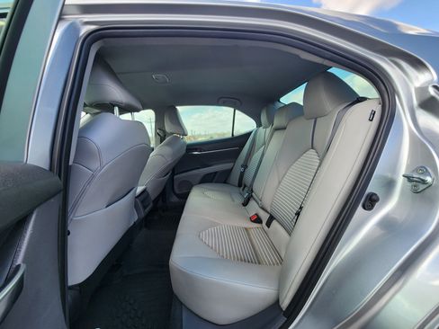 Used 2023 Toyota Camry SE image 16