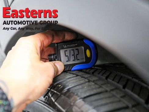 Used 2023 Volkswagen Tiguan SE image 26