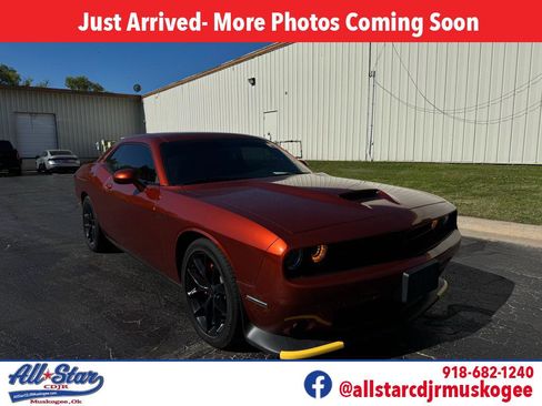 Used 2021 Dodge Challenger GT RWD image 1