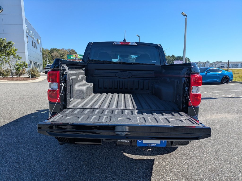 New 2026 Ford Maverick XLT w/ XLT Luxury Package FWD image 6