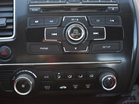 Used 2013 Honda Civic LX image 27