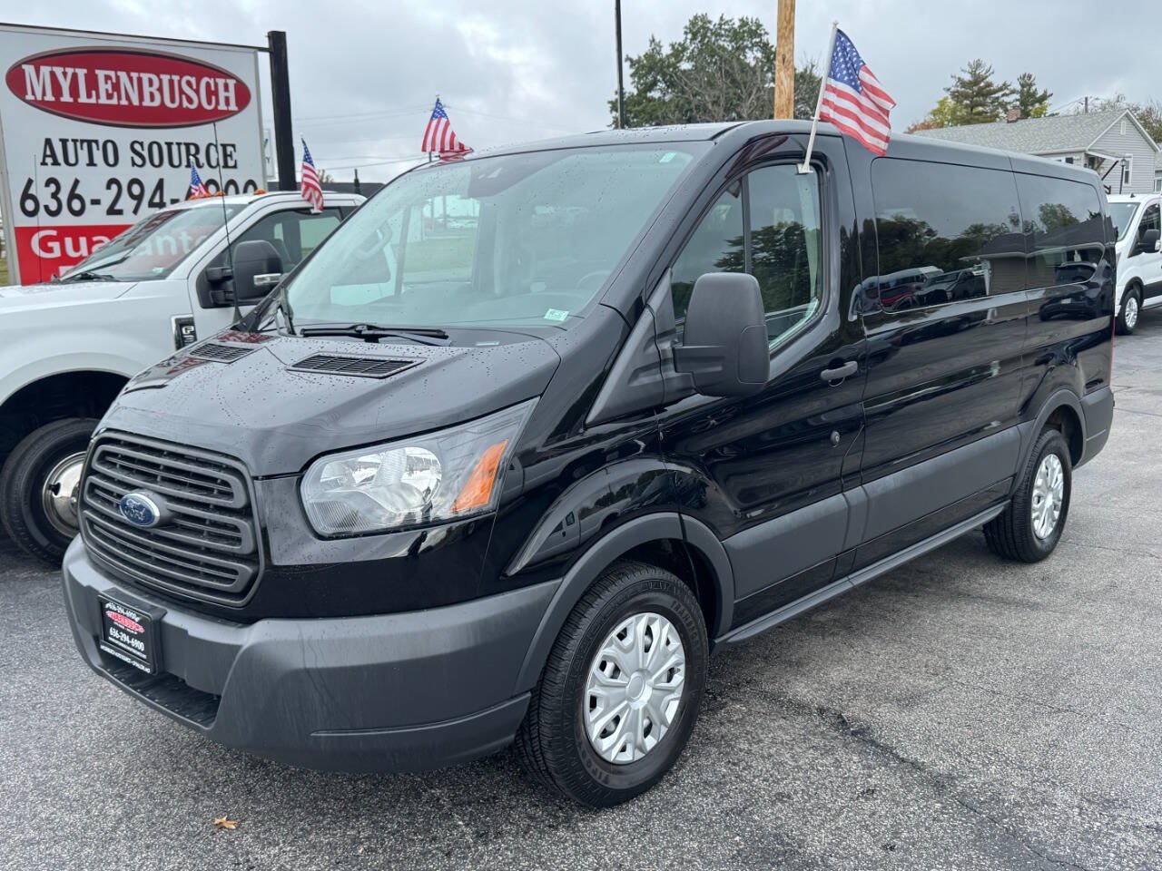 Used 2018 Ford Transit 150 XL RWD image 2