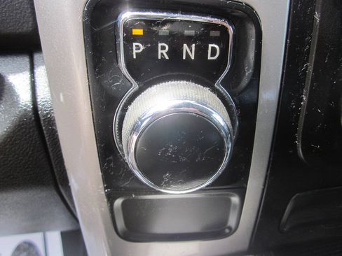 Used 2017 RAM 1500 Classic SLT RWD image 24