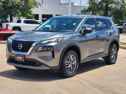 Used 2023 Nissan Rogue S AWD/4WD image 3