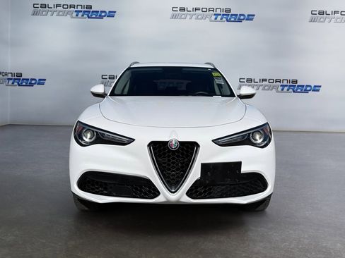 Used 2019 Alfa Romeo Stelvio image 2