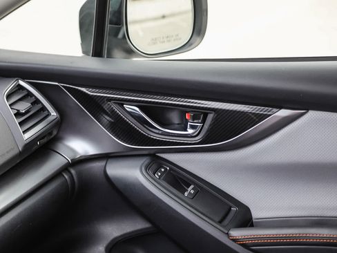 Used 2019 Subaru Crosstrek 2.0i Limited w/ Moonroof Package w/Navigation AWD/4WD image 21