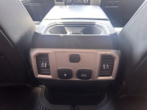 Used 2019 Ford F250 Lariat w/ Lariat Ultimate Package AWD/4WD image 35