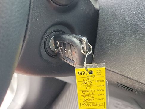 Used 2024 Toyota Corolla LE FWD image 29