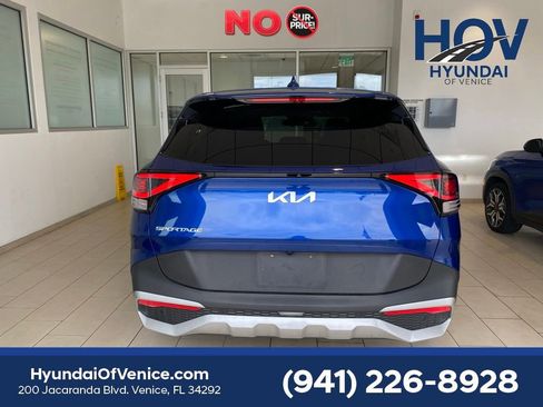 Used 2024 Kia Sportage EX FWD image 11