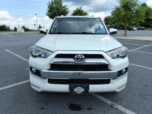 Used 2015 Toyota 4Runner Limited AWD/4WD image 2