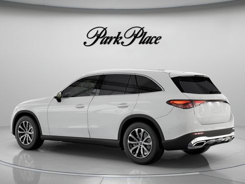 Used 2026 Mercedes-Benz GLC 300 4MATIC image 12