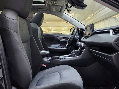 Used 2022 Toyota RAV4 XLE w/ Convenience Package AWD/4WD image 22
